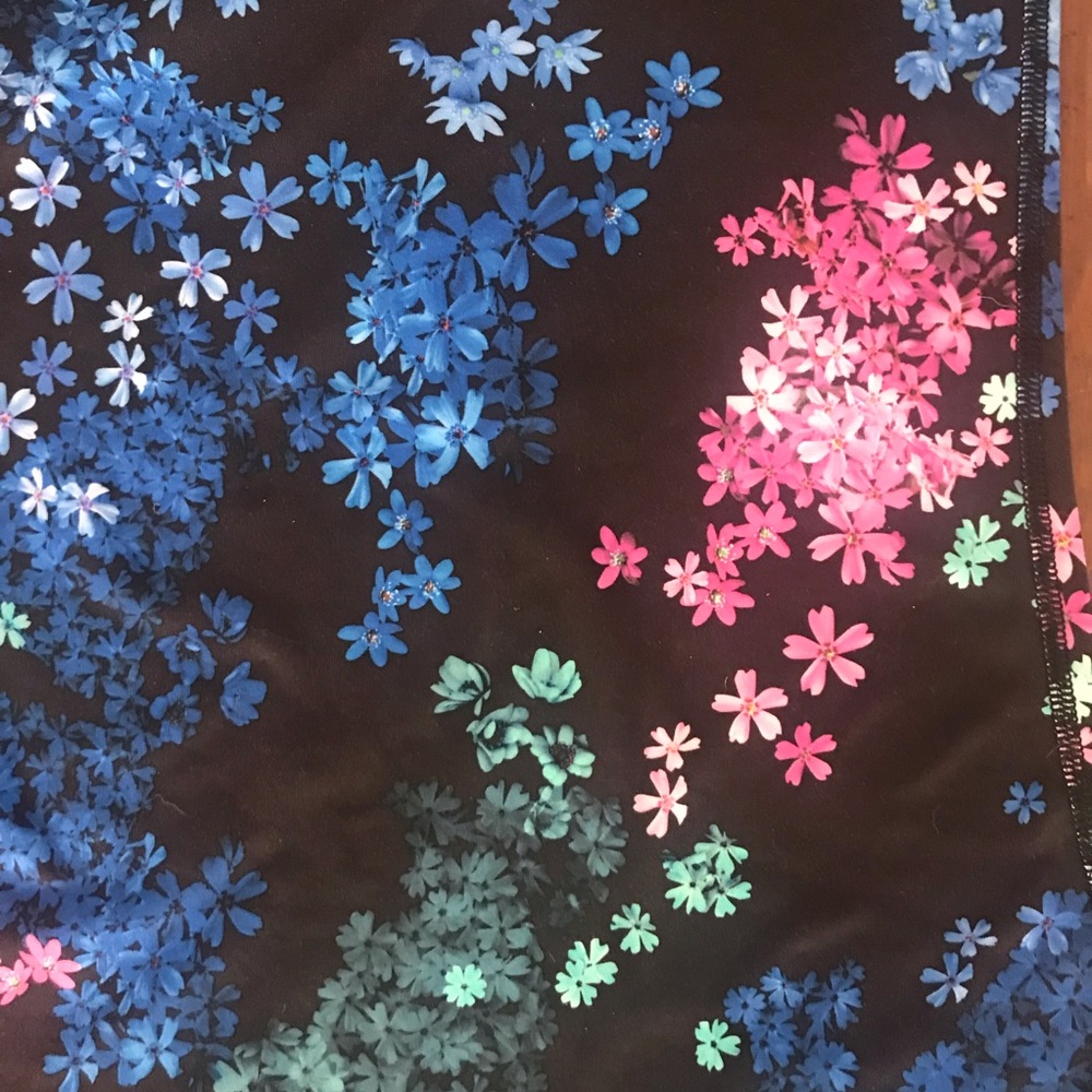 Lululemon Floral Racerback Tank- See Measurements‎ - Picture 2 of 7